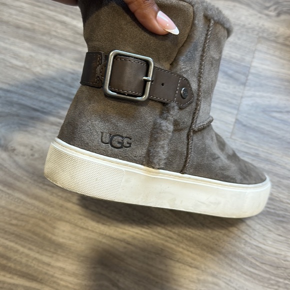 Ugg casual sneaker boots - Picture 3 of 3